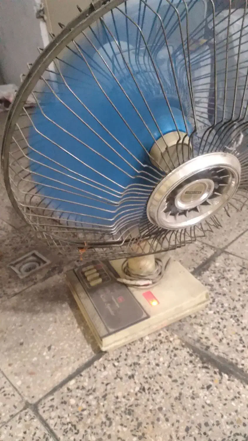 پنکه قدیمی|پنکه و تصفیه‌کنندهٔ هوا|تهران, دولاب|دیوار