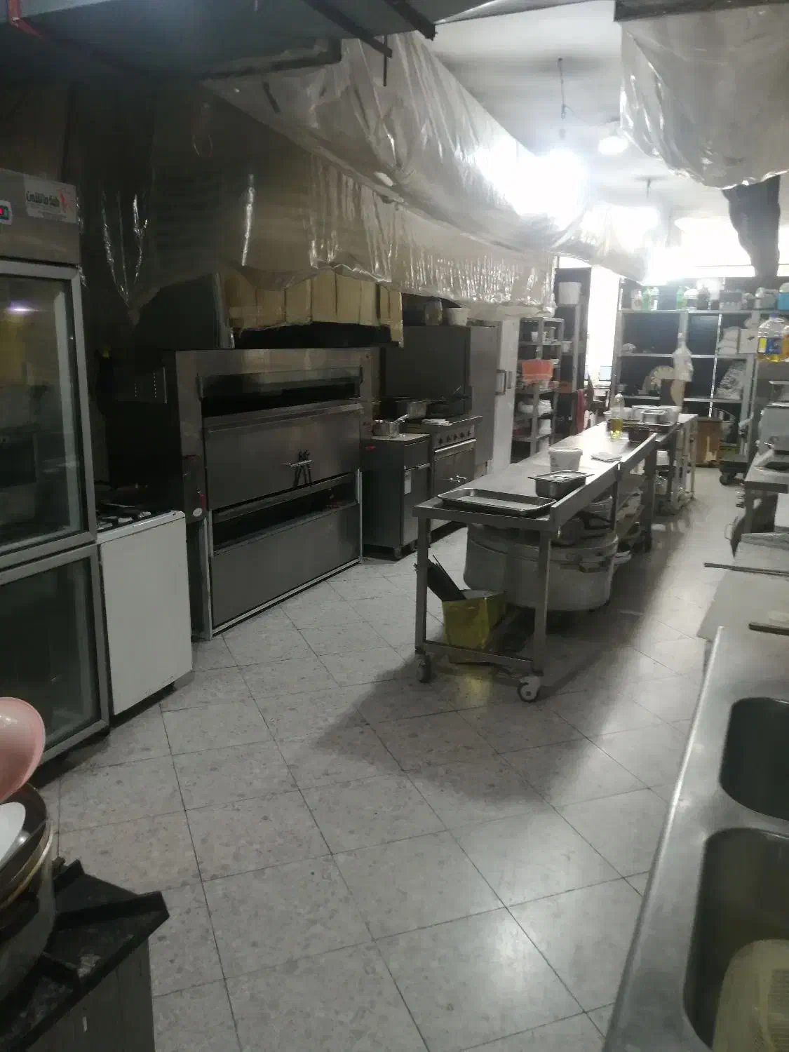 واگذاری تجهیزات رستوران ایرانی|کافیشاپ و رستوران|یزد, |دیوار