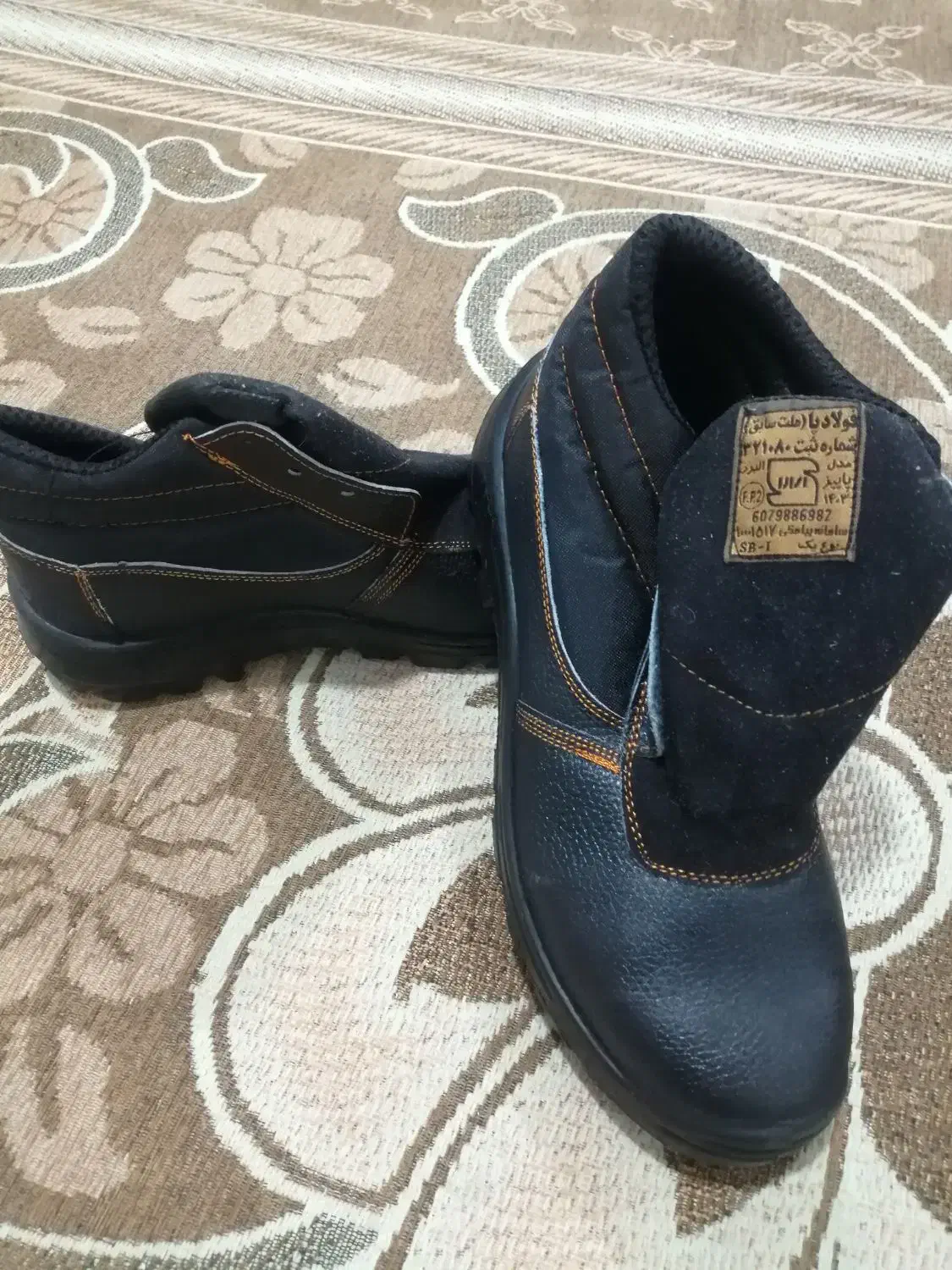 کاپشن و شلوار بارانی کفش ایمنی|لباس|شیراز, شاپورجان|دیوار