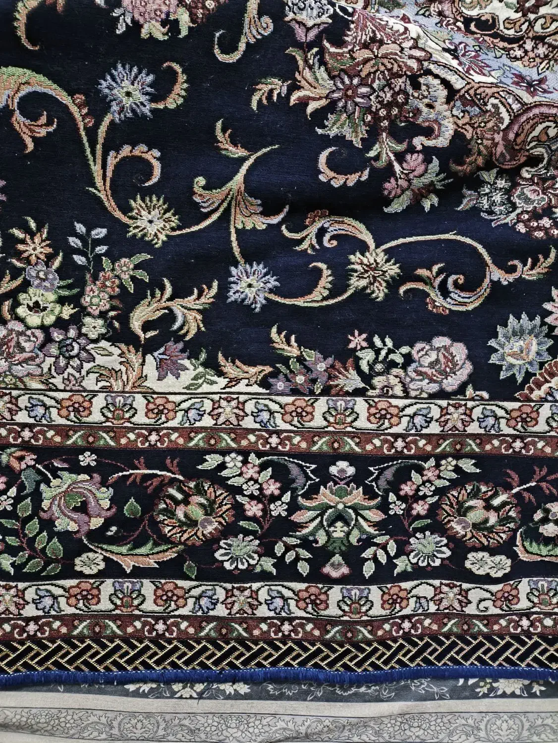 تعدادی رو تختی ،روفرشی ،وزیر سفره ای ولحاف کرسی|سرویس روتختی|چهاردانگه (تهران), |دیوار