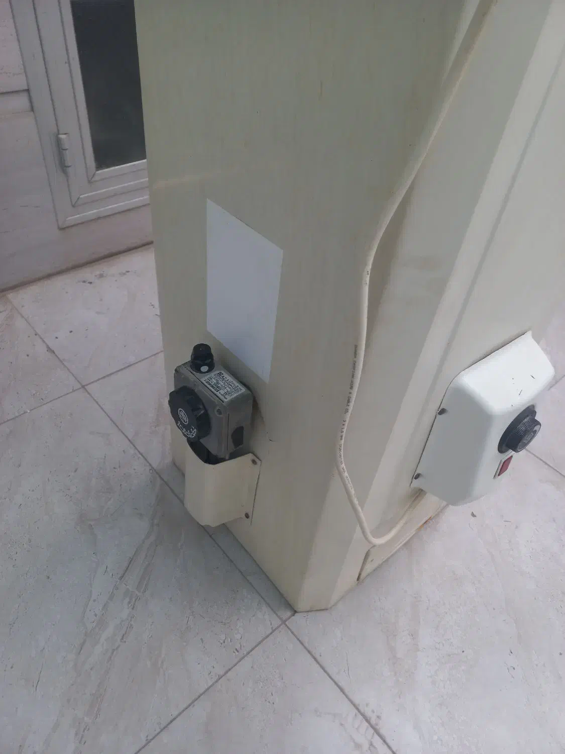 آبگرمکن دیواری گرم آوران|آبگرمکن، پکیج، شوفاژ|برازجان, |دیوار