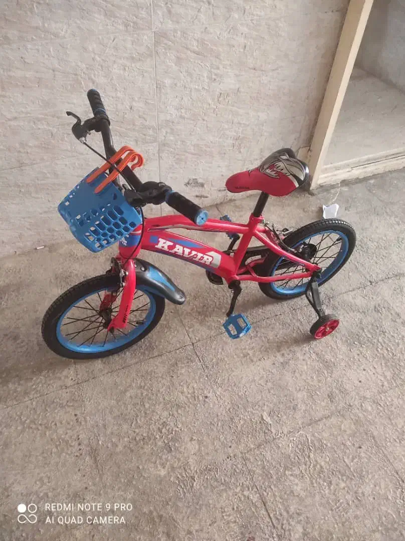 تخت و دوچرخه و لباسشویی|ماشین لباسشویی و خشک‌کن لباس|شیراز, محراب|دیوار