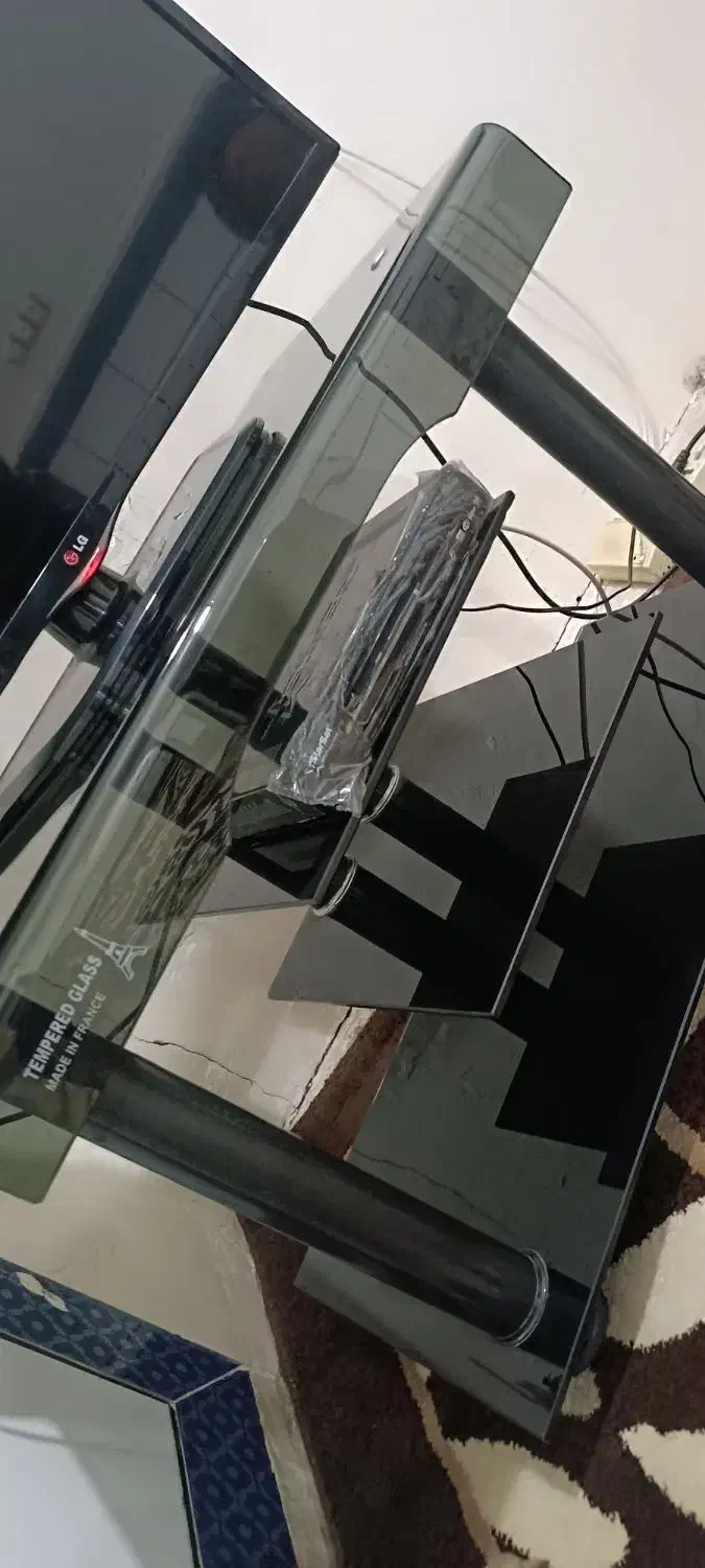 میز تی وی کاملا سالم|میز تلویزیون|شوشتر, |دیوار