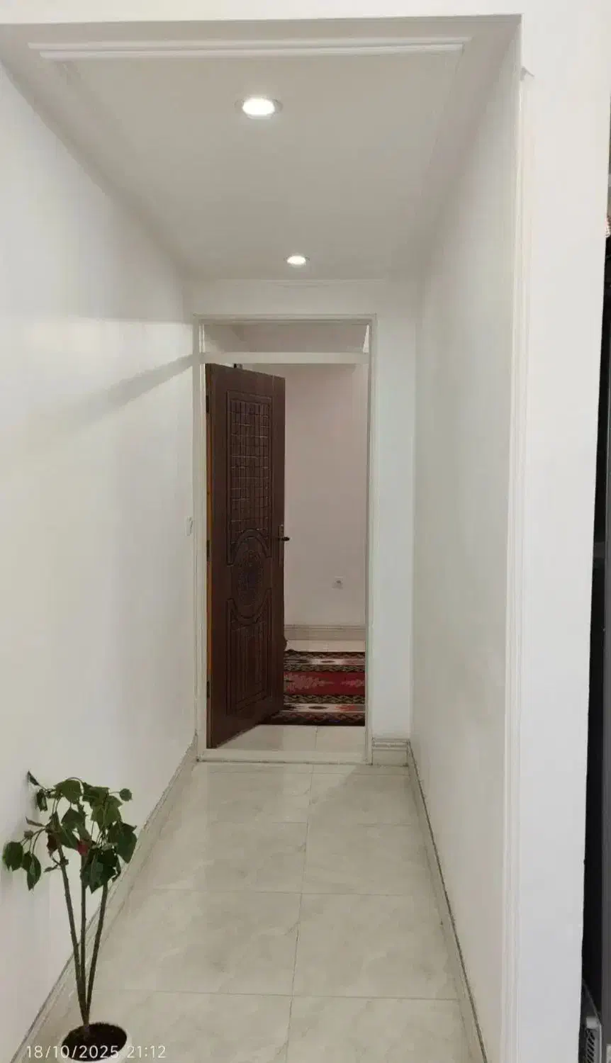 رهن و اجاره ملک نوساز طبقه همکف باحیاط|اجارهٔ آپارتمان|قم, ولیعصر|دیوار