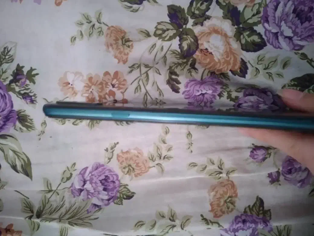 گوشی|موبایل|قرچک, میرزائی شمالی|دیوار