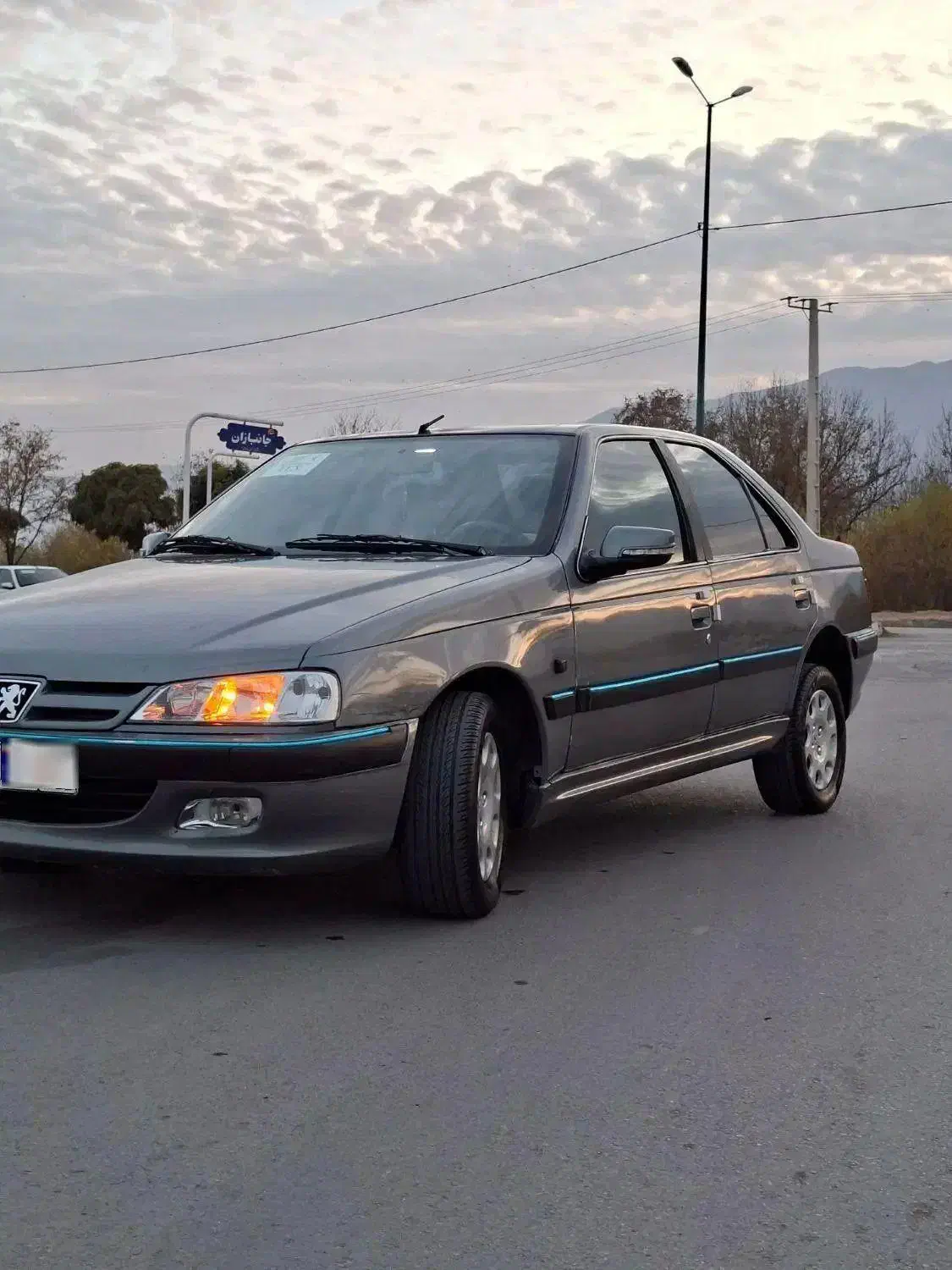 پارس عروسگ|خودرو سواری و وانت|بروجرد, |دیوار