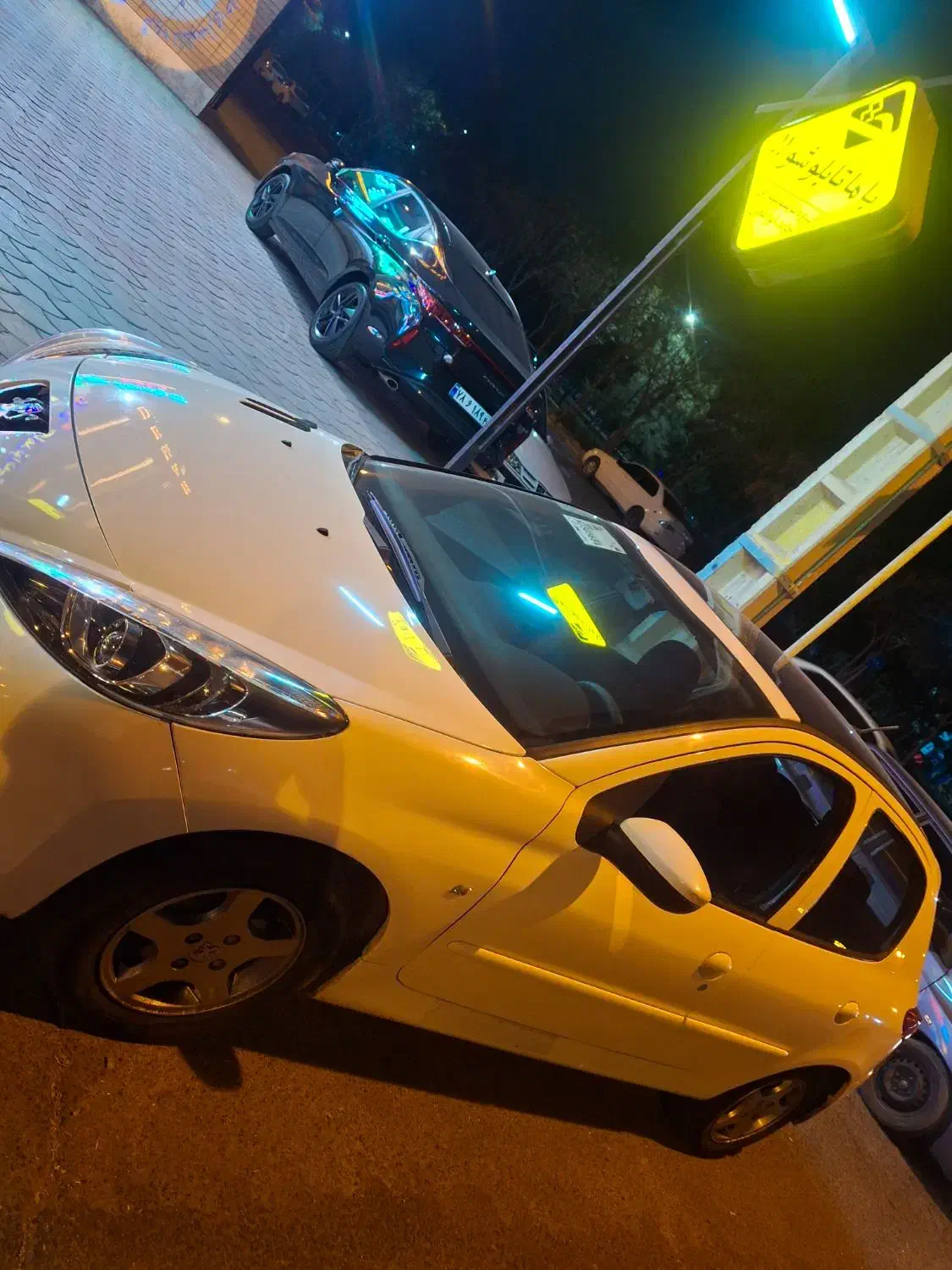 207پانا/مدل401/سفید|خودرو سواری و وانت|کاشان, فاز ۱ ناجی آباد|دیوار