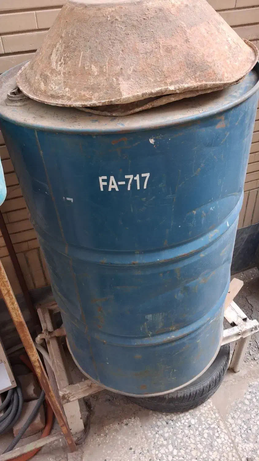 بشکه نفت ۲۲۰ لیتری شیر دار|مصالح و تجهیزات ساختمان|زابل, |دیوار