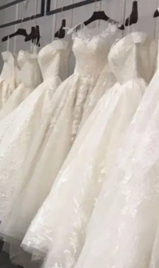 5عدد لباس عروس زیبا زیرقیمت فقط دونه ای3600|لباس|بروجرد, |دیوار