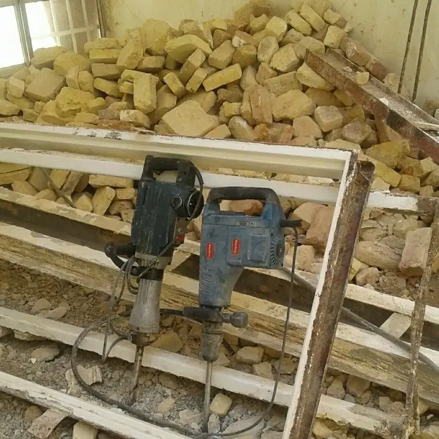 تخریب کنده کاری خاکبرداری کلی وجزیی با۳۵درصد‌تخفیف|خدمات پیشه و مهارت|کرمانشاه, |دیوار