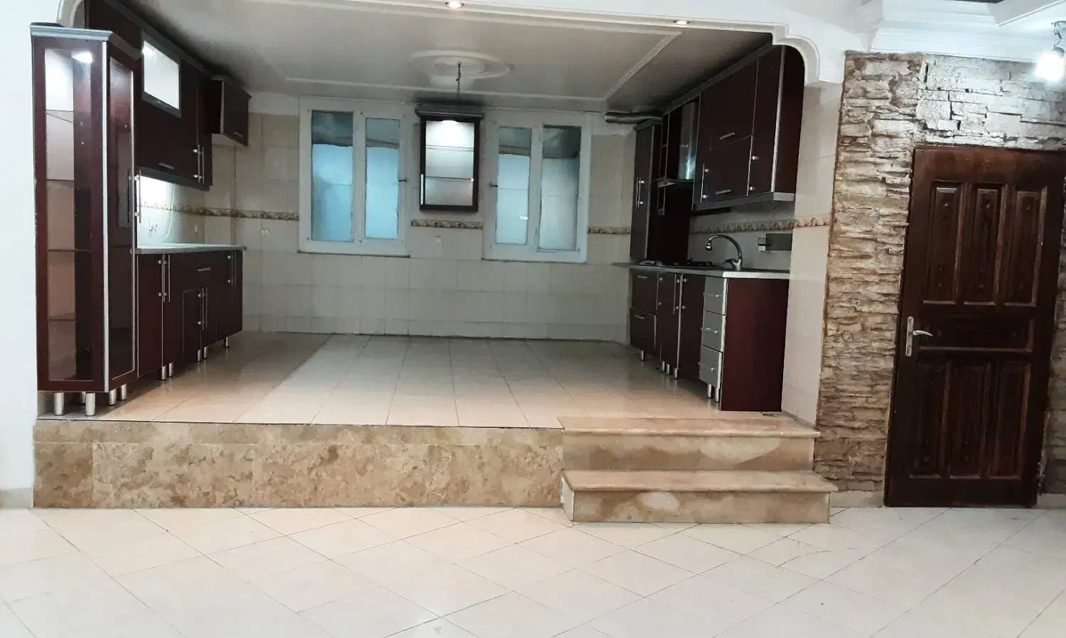 فروش آپارتمان ۹۳ متری ۲ خواب تک واحدی در باغ خزانه|فروش آپارتمان|تهران, باغ خزانه|دیوار