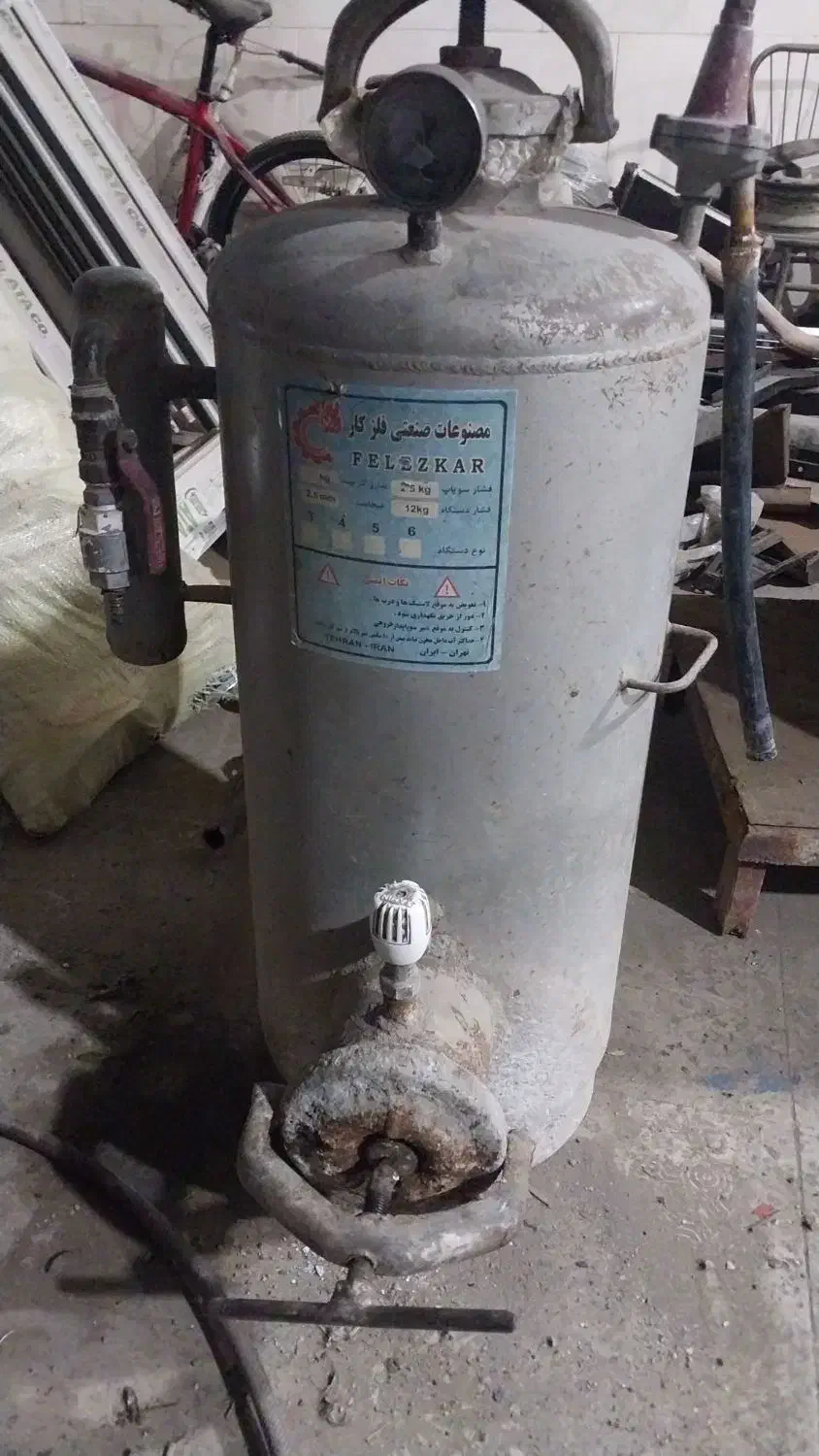 دیگ کاربید و کپسول هوا بکس بادی بالابر سقفی صافکار|ماشین‌آلات صنعتی|رودبار, |دیوار