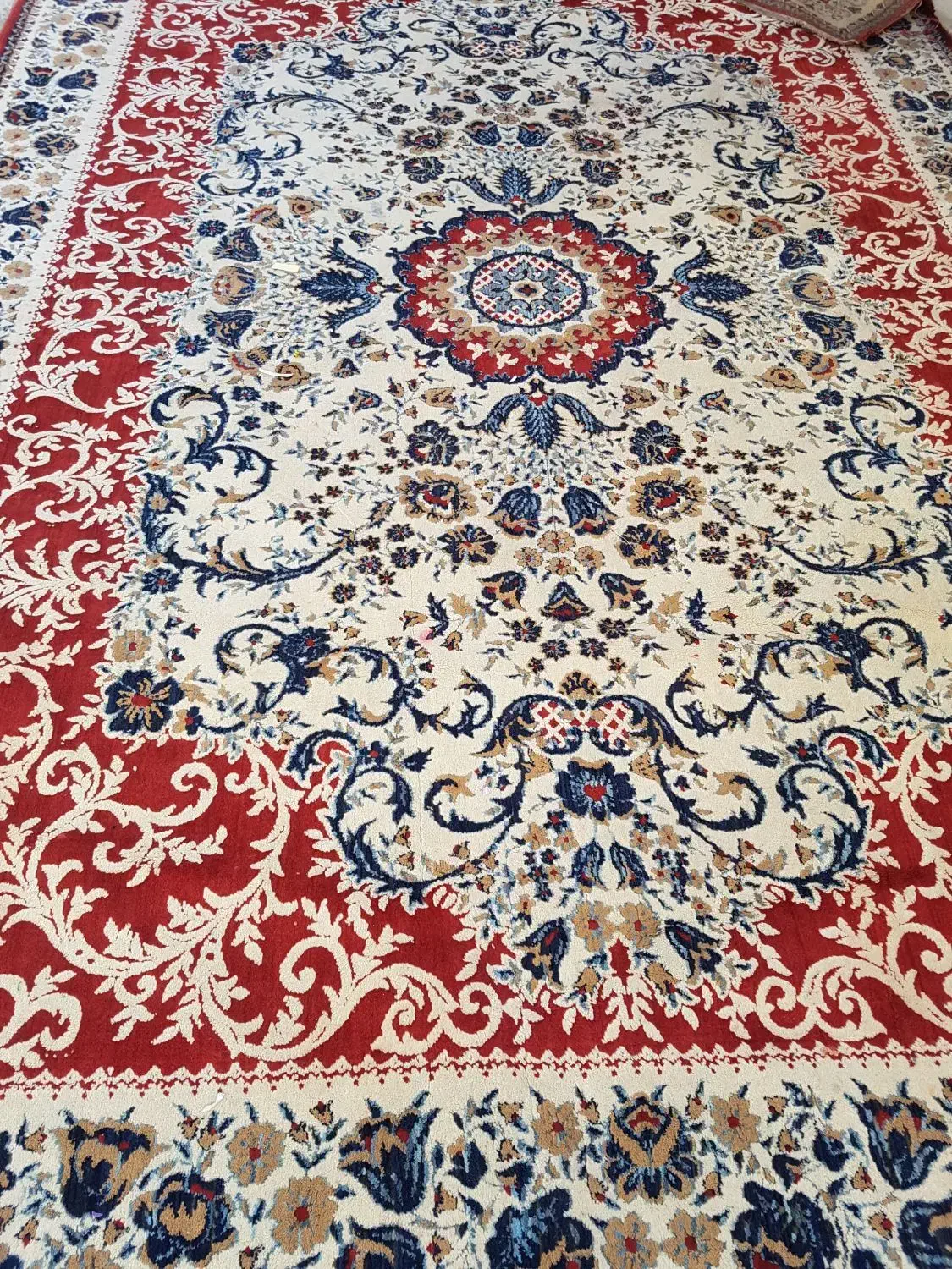 فرش ۹متری زمینه کرم|فرش|فسا, |دیوار