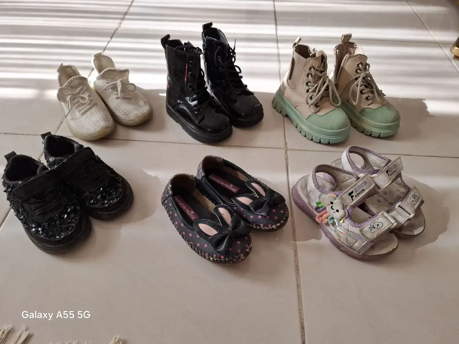 بوت و کفش بچگانه|کفش و لباس بچه|طبس, |دیوار