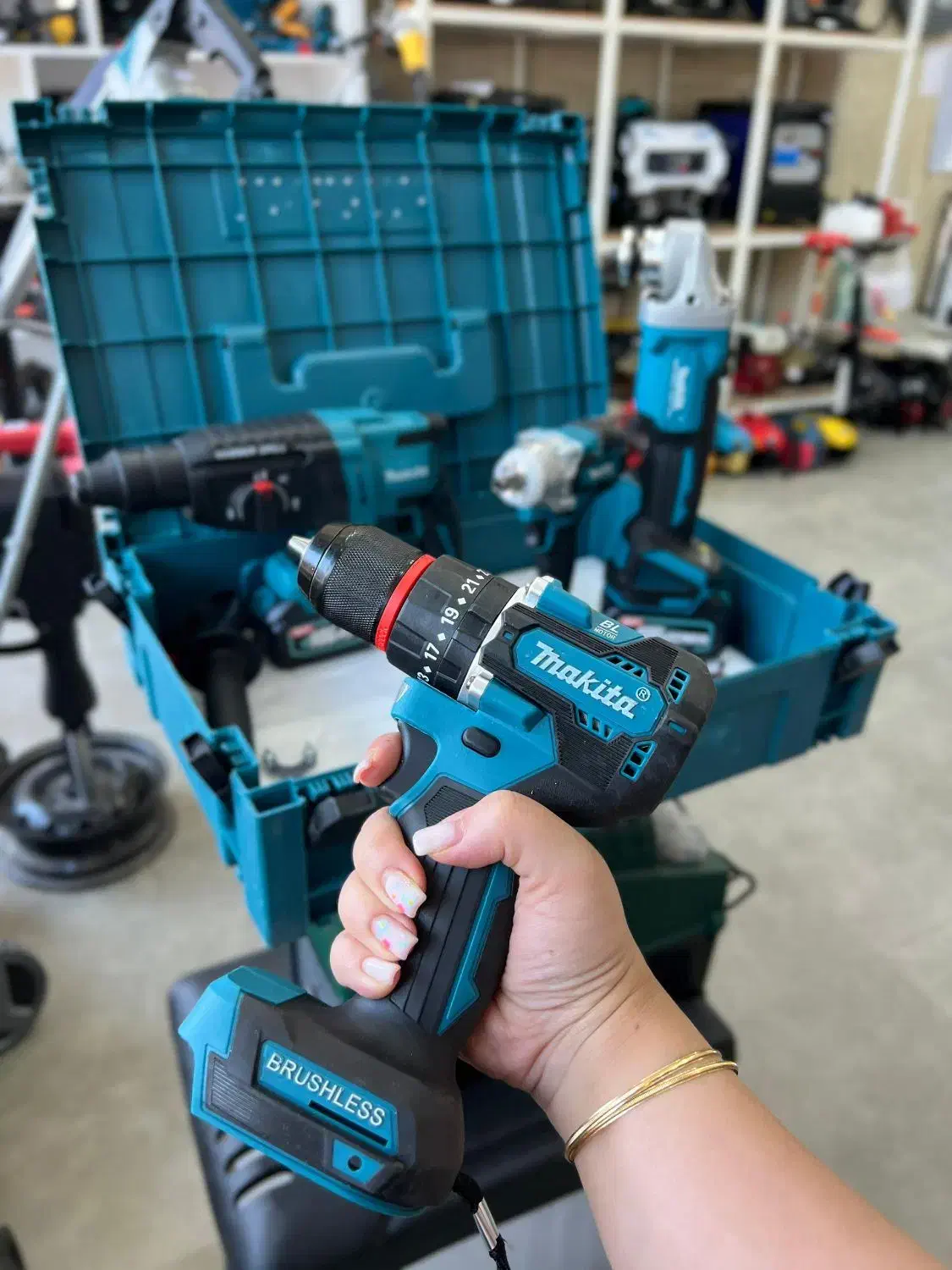 پک دریل شارژی ماکیتا ضد ضربه موتور هلتی برق جت|ابزارآلات|رشت, گلسار|دیوار