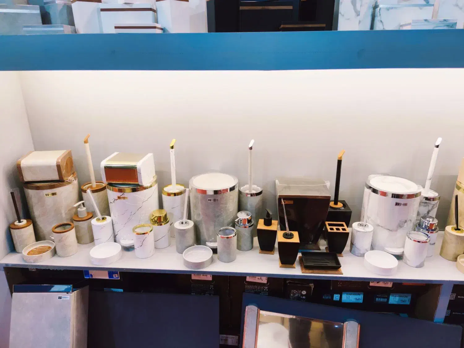 جامایع سطل و فرچه جاحوله جا دستمال جاظرفی آینه|لوازم سرویس بهداشتی|اصفهان, شهرک امام خمینی|دیوار