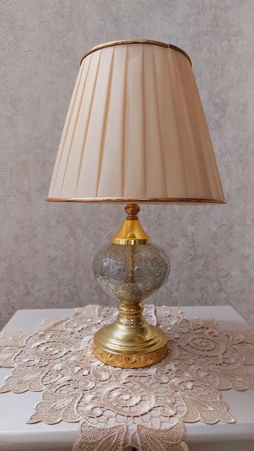 میز و آباژور نو|چراغ خواب و آباژور|مشهد, طلاب|دیوار