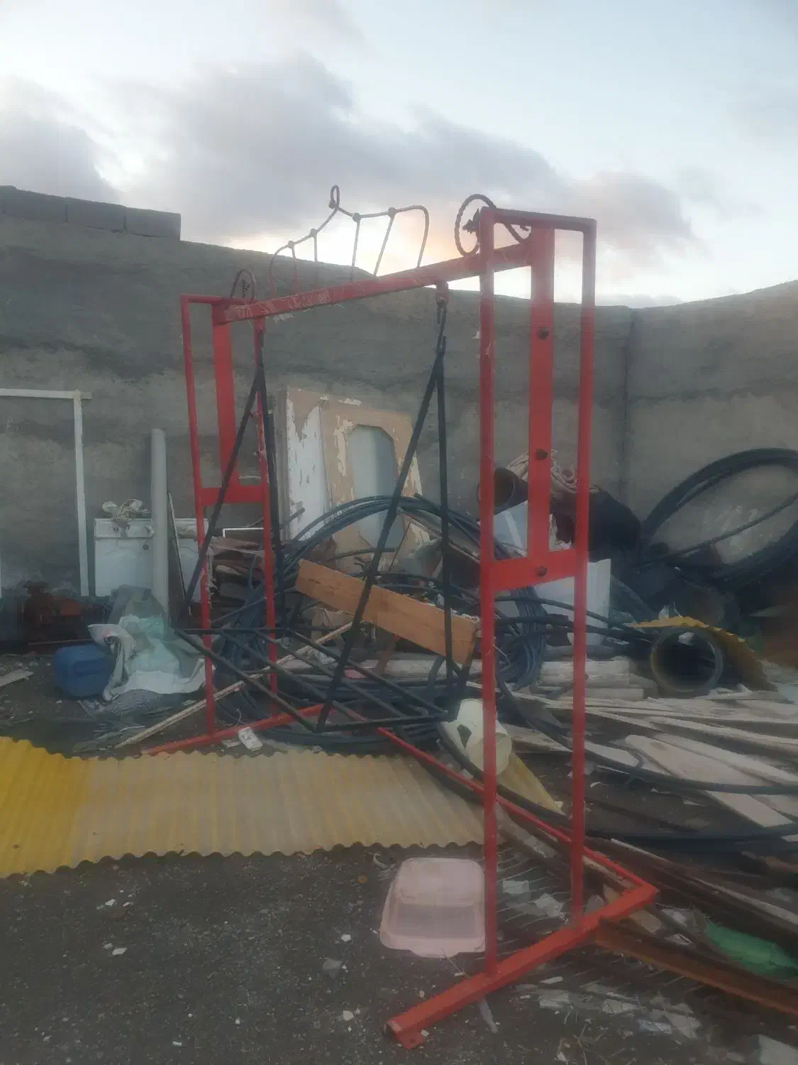 تاب فلزی|مبلمان خانگی و میز عسلی|زنجان, |دیوار