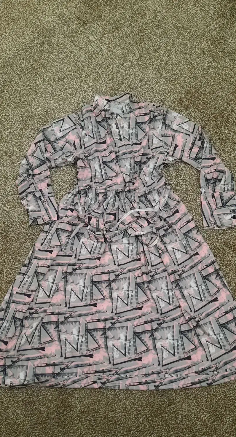 تدی.پیراهن.دامن|لباس|کرمانشاه, |دیوار