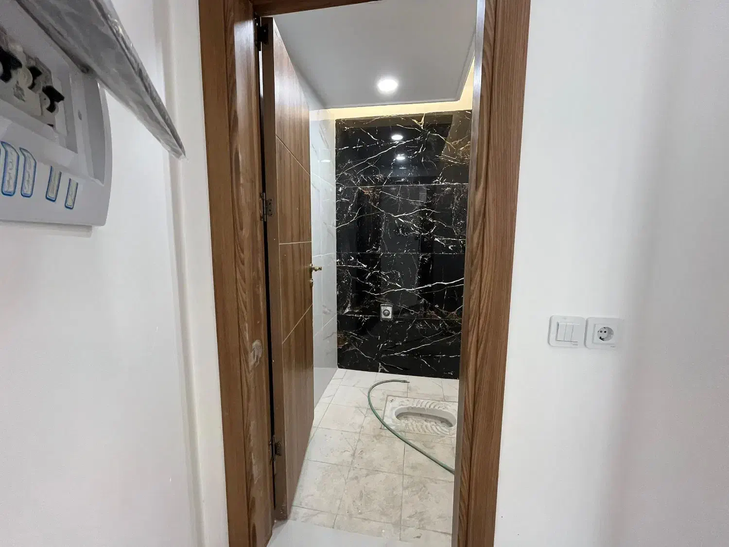 قـلـب جـمـهـوری/سـه خـواب نـور/مـطـبـخ+مـسـتـر/تـک|فروش آپارتمان|قم, قلعه یزدیها|دیوار