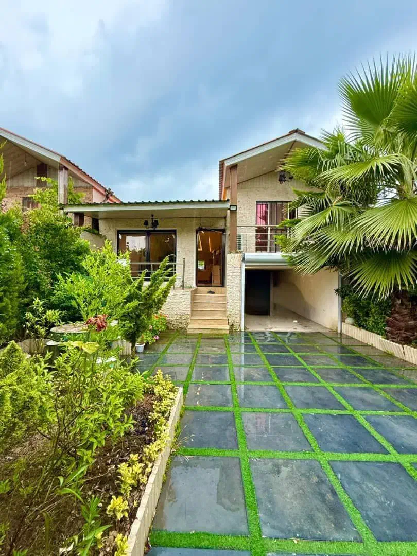 نیم پیلوت مالک پول لازم خریدار واقعی زنگ بزنه|فروش خانه و ویلا|چمستان, |دیوار