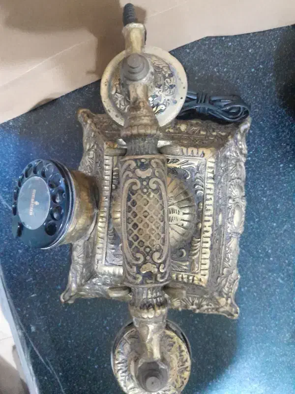 تلفن برنجی سینجر عتیقه|کلکسیون اشیاء عتیقه|اسلام‌شهر, شهرک مفیدی|دیوار