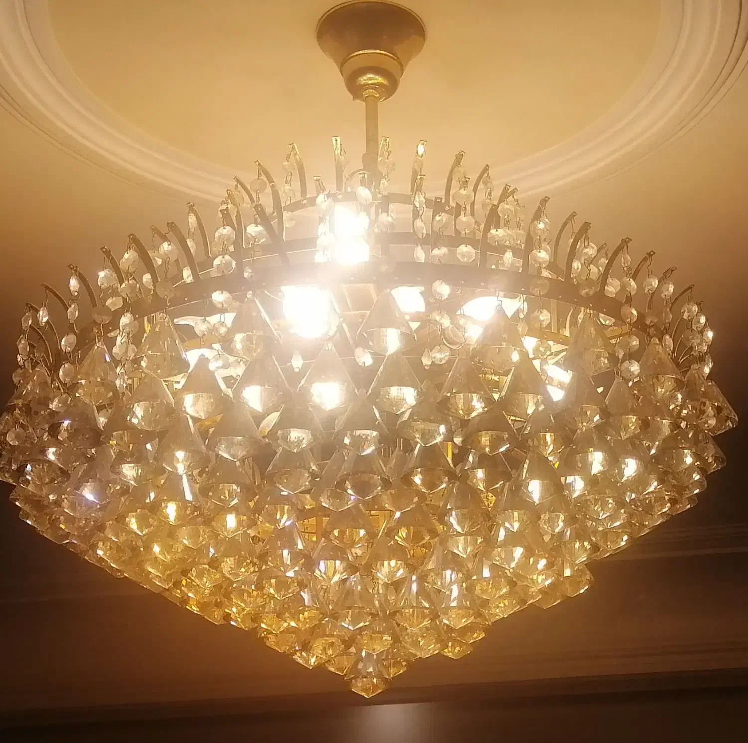 لوستر15شعله|لوستر و چراغ آویز|کرج, دهقان ویلا|دیوار