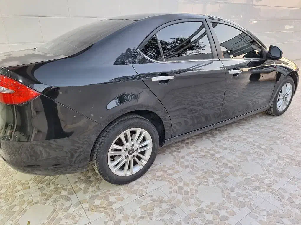 جک j ۵|خودرو سواری و وانت|لاهیجان, انقلاب|دیوار