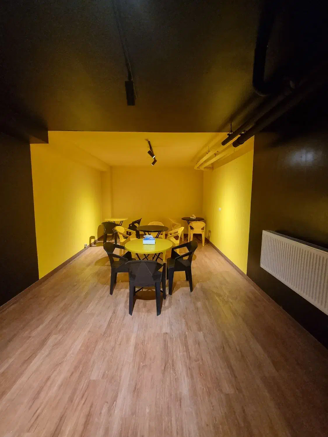 به ۲ نیرو خانم جهت کار در رستوران|استخدام خدمات فروشگاه و رستوران|پردیس, فاز ۱۱|دیوار