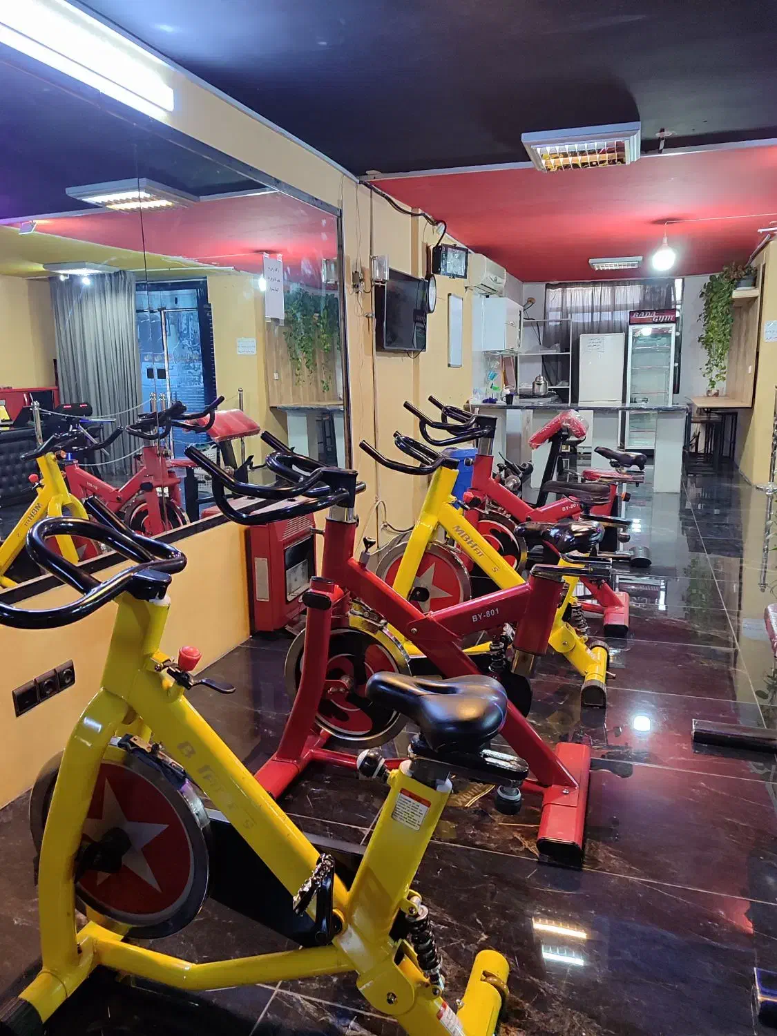 اجاره بوفه باشگاه ورزشی بانوان|استخدام اداری و مدیریت|فردیس, فردیس|دیوار