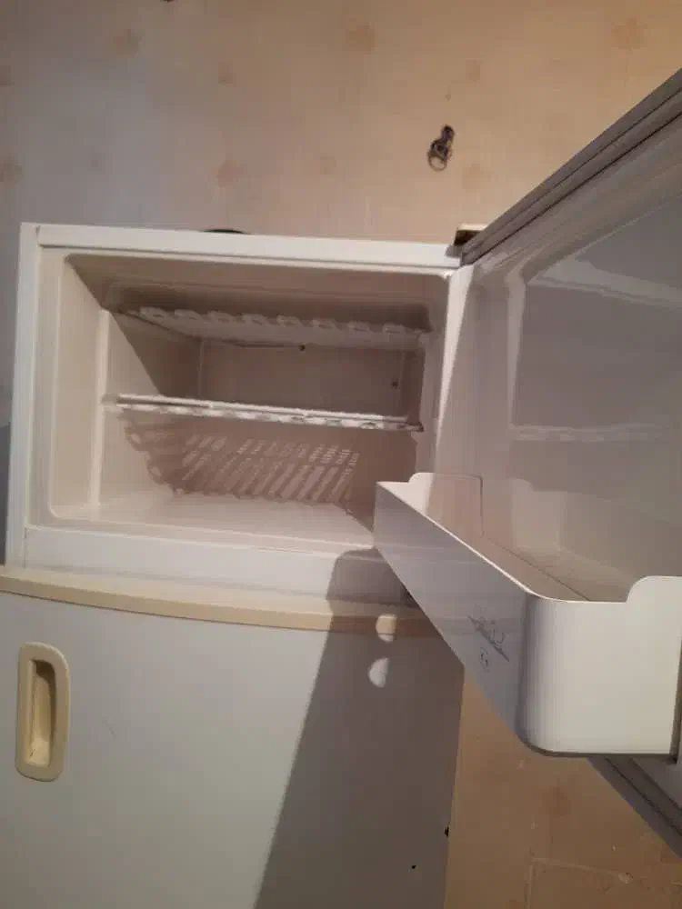 فروش یخچال|یخچال و فریزر|فولادشهر, B4|دیوار