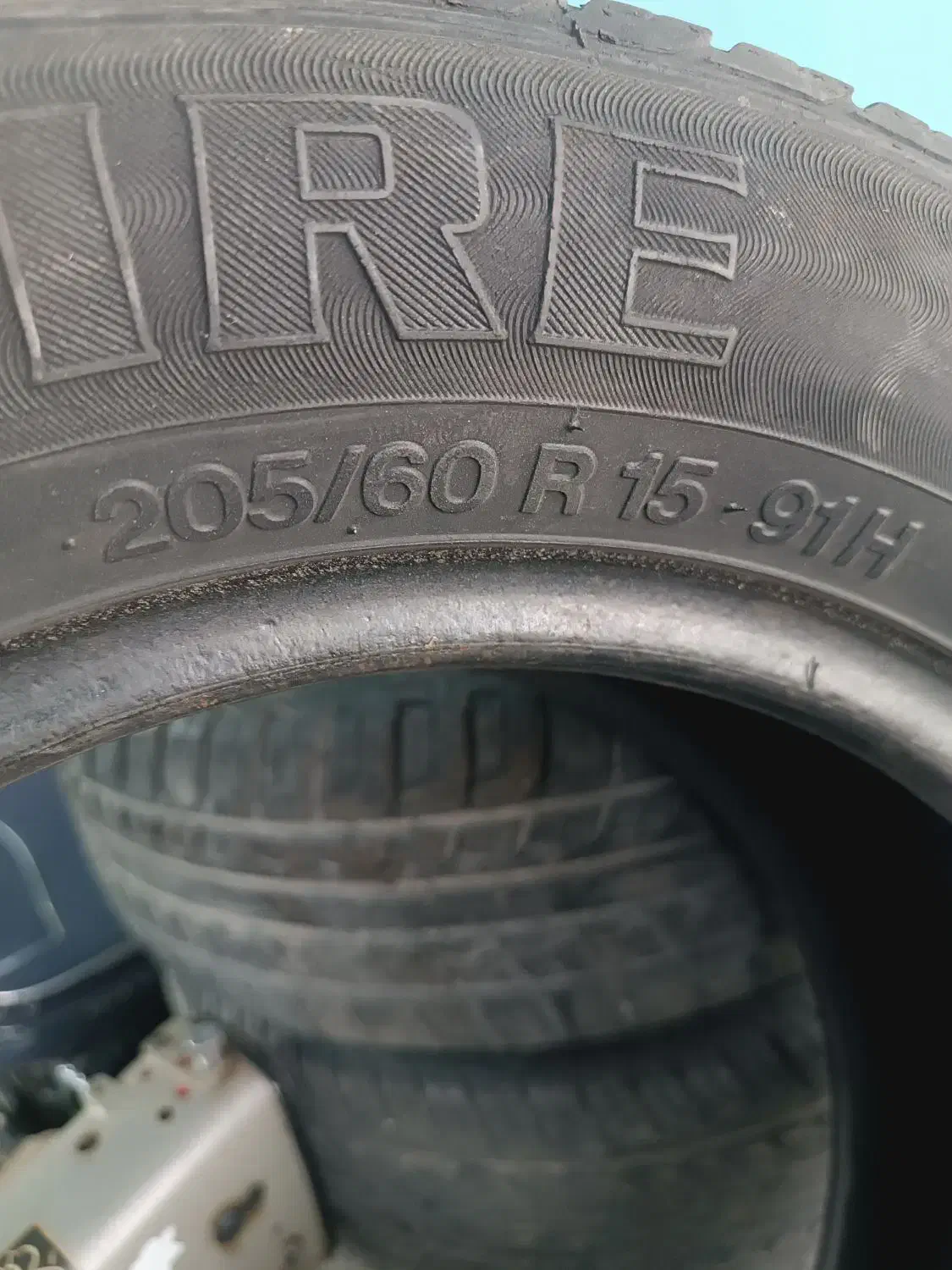 لاستیک سواری|قطعات یدکی و لوازم جانبی|قائن, |دیوار