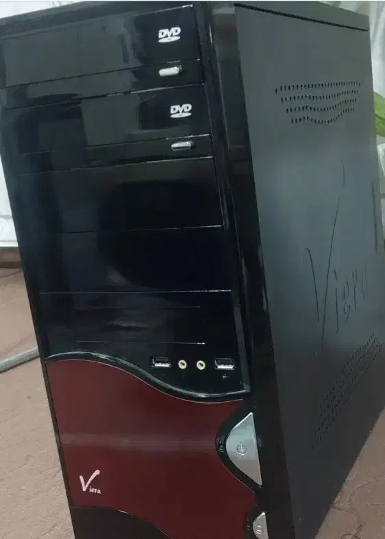 ۳ عدد کیس ویک عدد مانیتور ۱۴|رایانه رومیزی|سقز, |دیوار