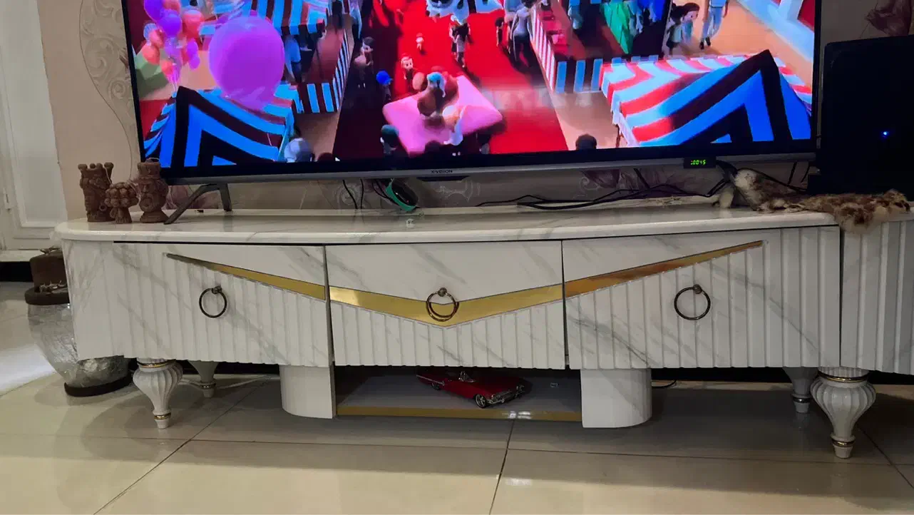 میز تی وی|میز تلویزیون|رشت, حمیدیان|دیوار