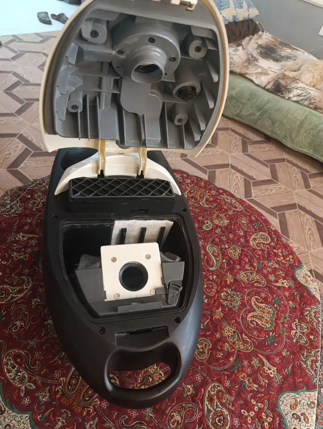 جاروبرقی|جاروبرقی، جارو شارژی، بخارشو|چمستان, |دیوار