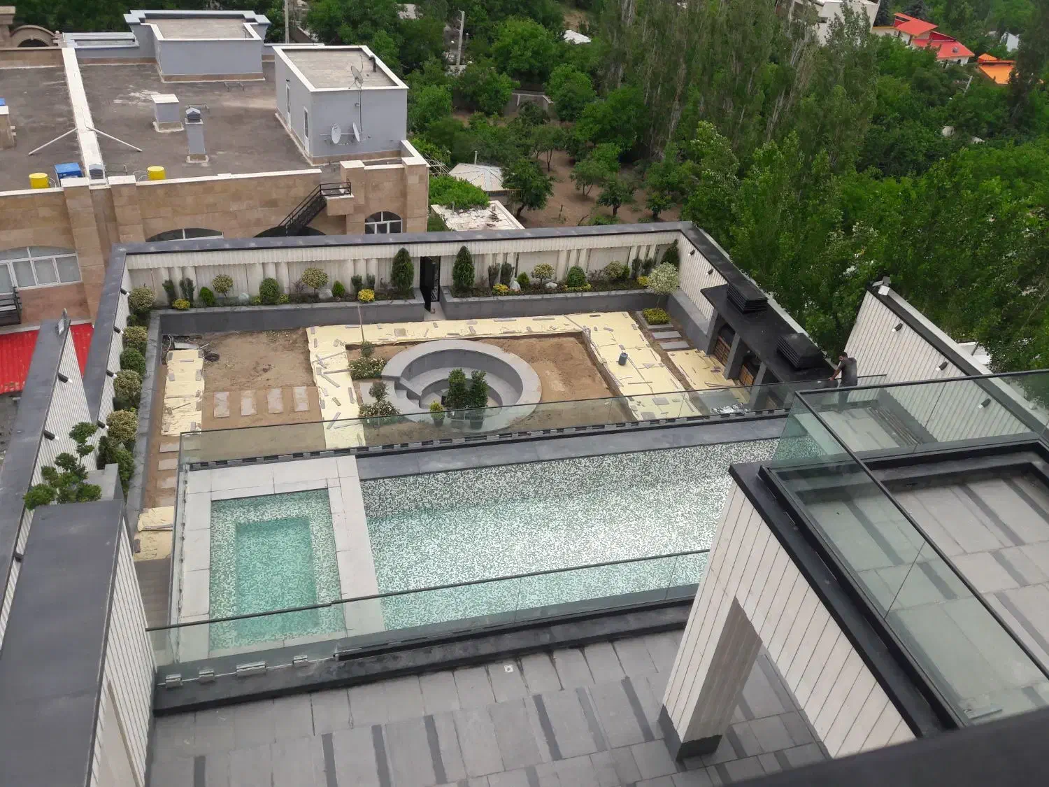 سرامیک کاری،آببندی و آلماتوربندی استخر سونا جکوزی|خدمات پیشه و مهارت|دماوند, گیلاوند|دیوار