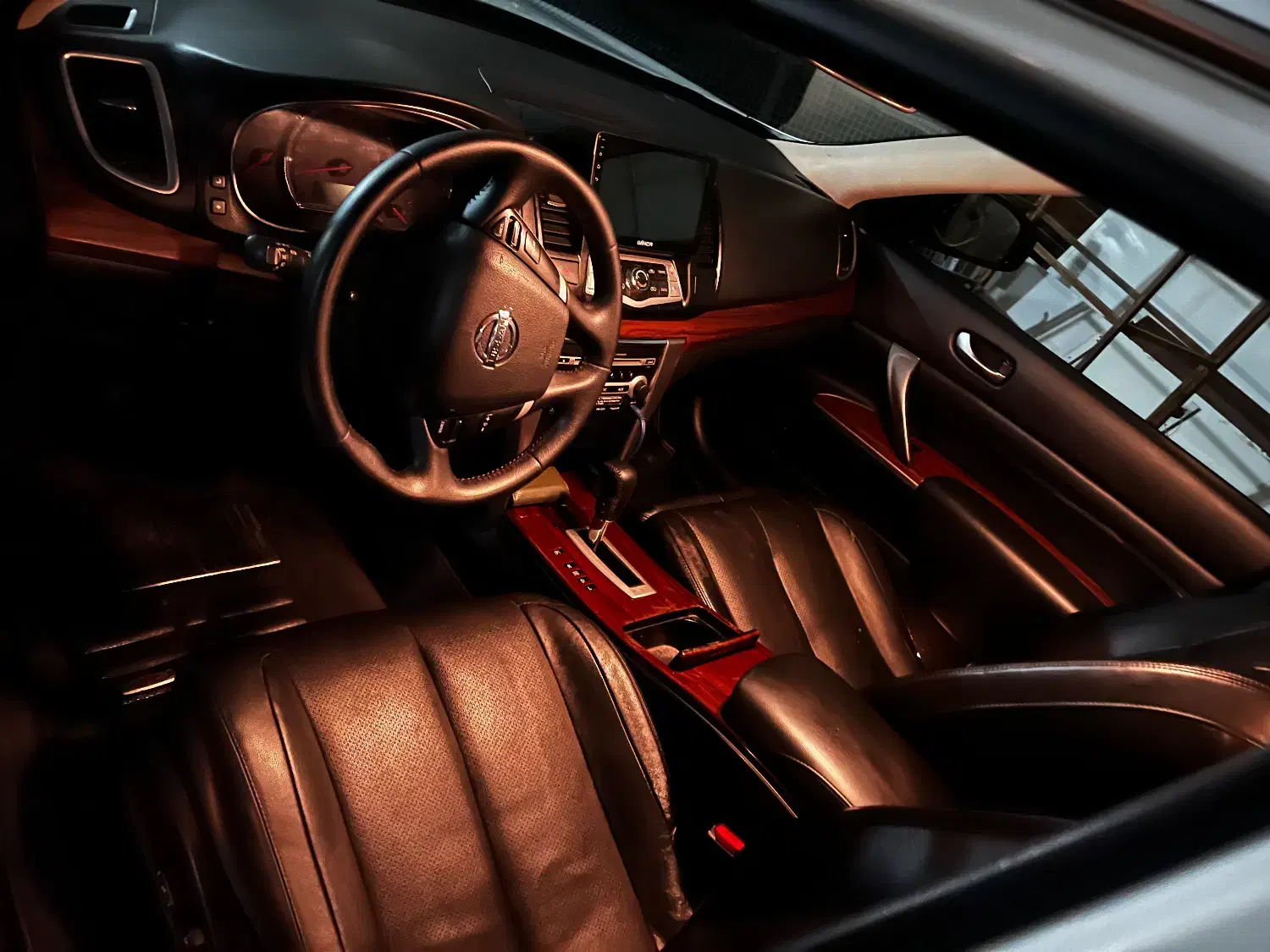 نیسان تیانا|خودرو سواری و وانت|اصفهان, کوی شهید کشوری|دیوار