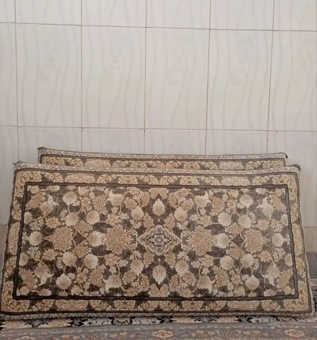 پشتی|پشتی|چناران, |دیوار