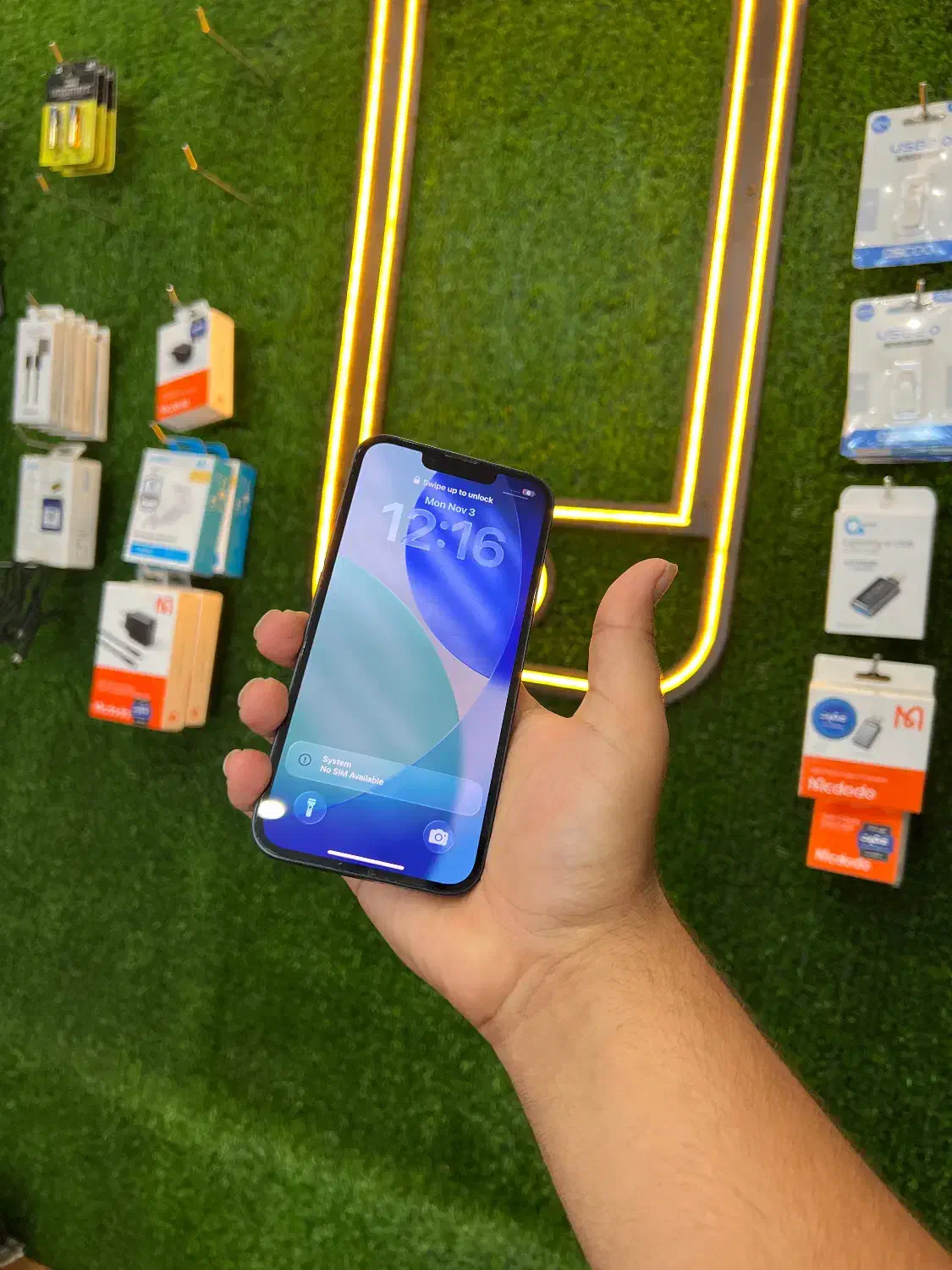 ایفون سیزده نرمال|موبایل|سبزوار, ولیعصر (نجار آباد)|دیوار