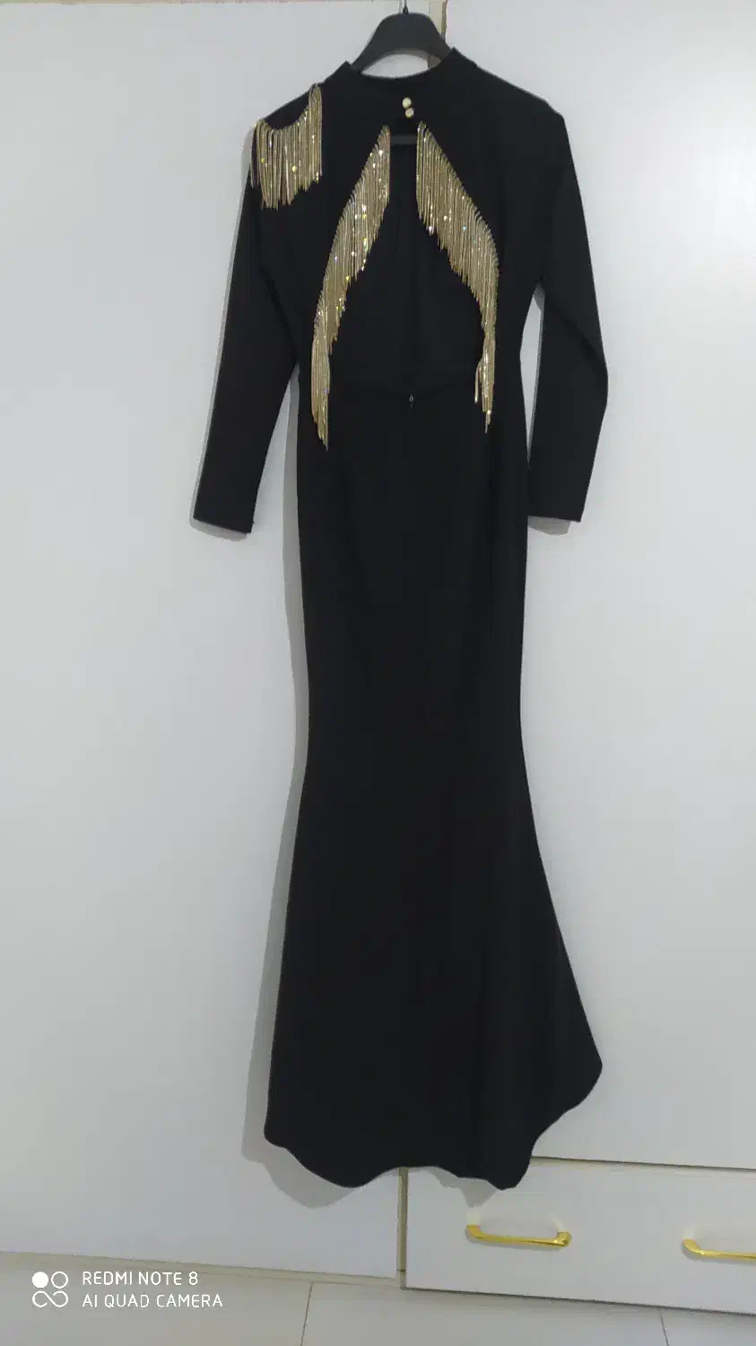 لباس مجلسی|لباس|قم, شهر قائم|دیوار