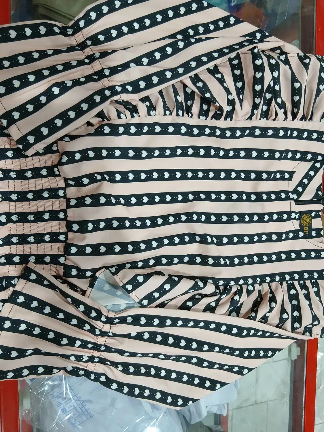 لباس نو|لباس|قم, ولیعصر|دیوار