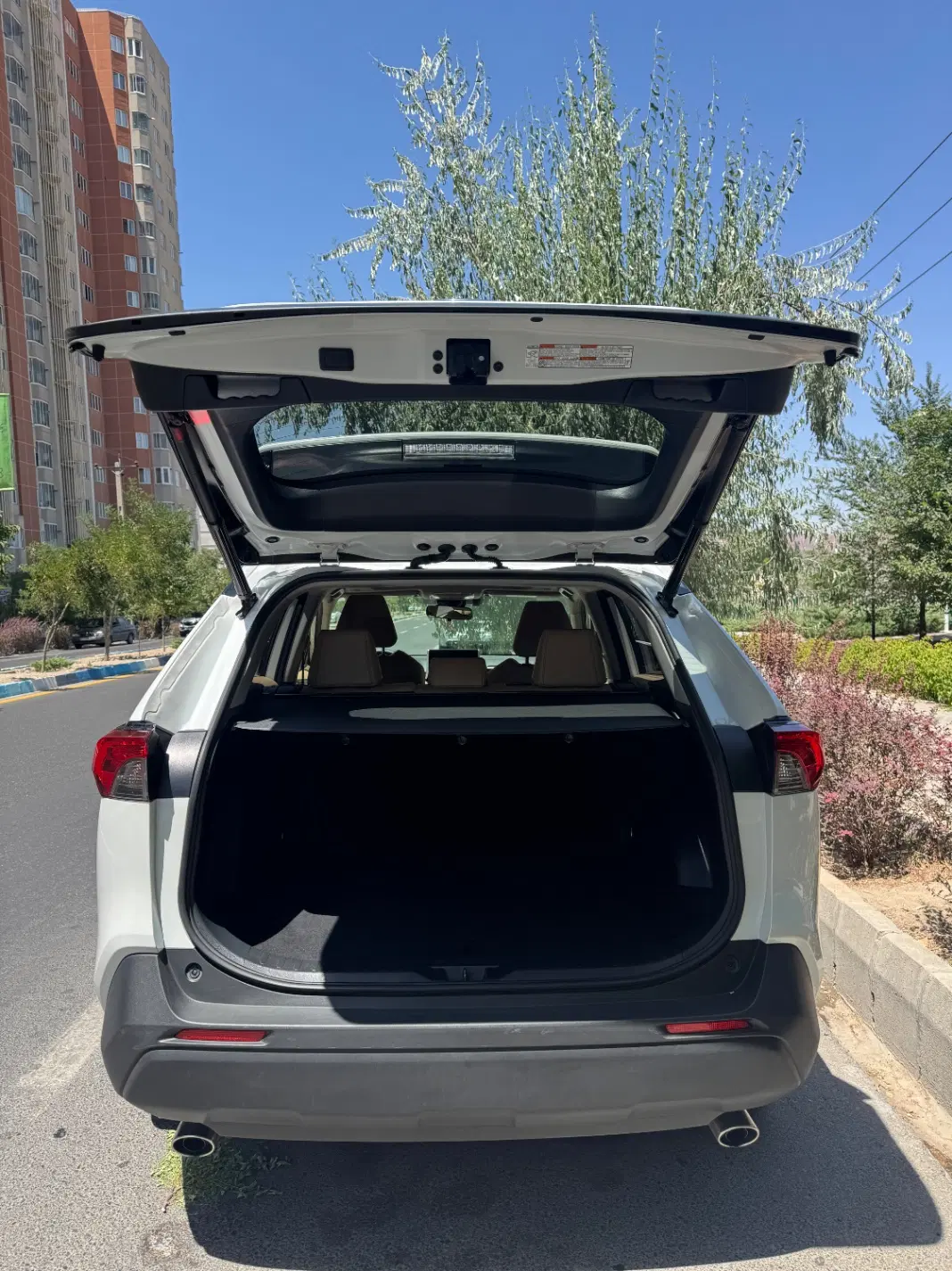 تویوتا راو۴ هیبرید rav4 دو دفر ژاپن XLE|خودرو سواری و وانت|تبریز, |دیوار