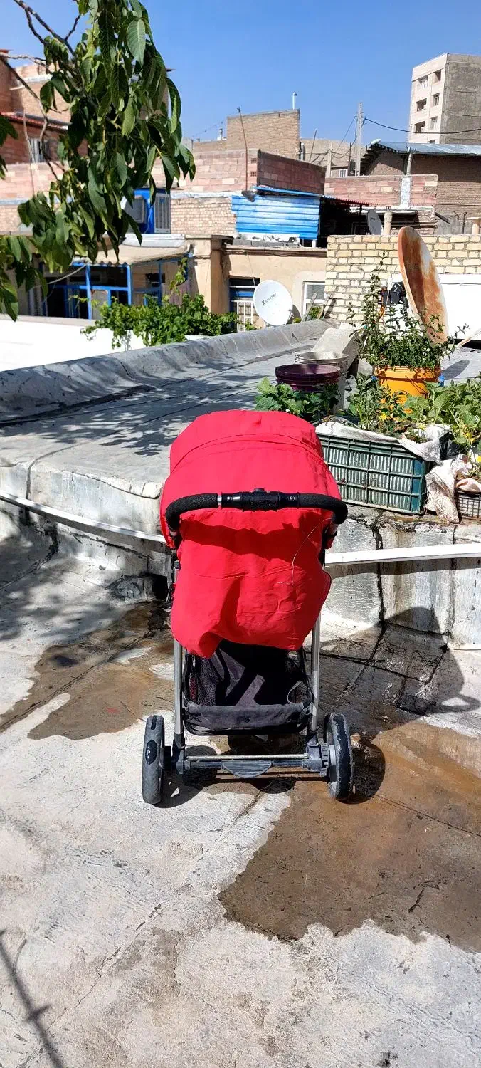 کالسکه خارجی خیلی راحت دارایه چرخ هایه کمک دار|کالسکه و لوازم جانبی|بوکان, |دیوار