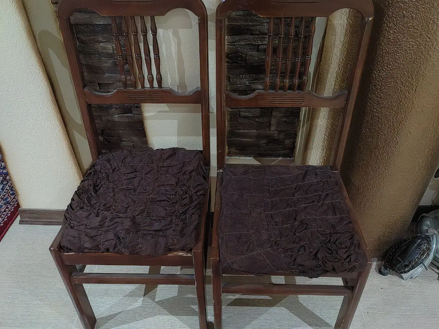 صندلی|صندلی و نیمکت|نجف‌آباد, منتظری شمالی|دیوار