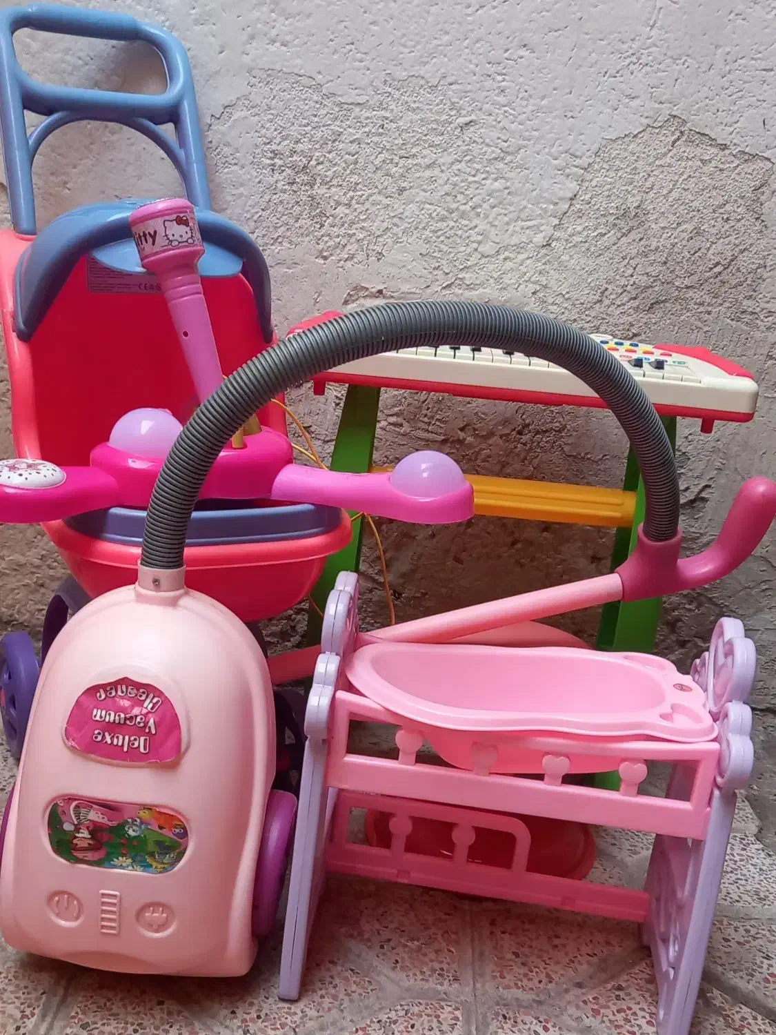 تعدادی اسباب بازی سالم و تمیز|اسباببازی بچه|تبریز, |دیوار