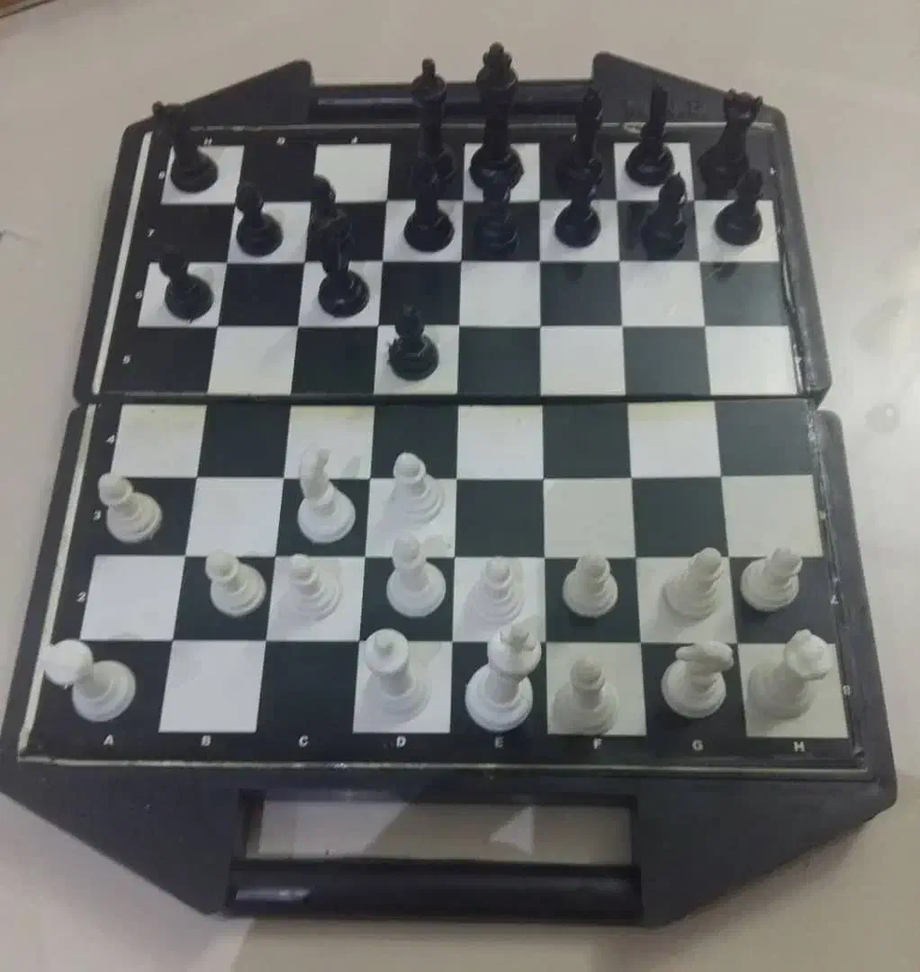 شطرنج و تخت نرد فلزی آهنربایی|اسباببازی بچه|تهران, جمالزاده|دیوار