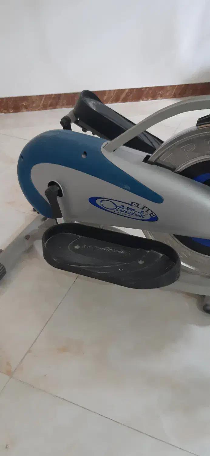 دوچرخه ثابت یا اسکی فضایی محکم در حد نو|تجهیزات ورزشی|رشت, رودباری|دیوار