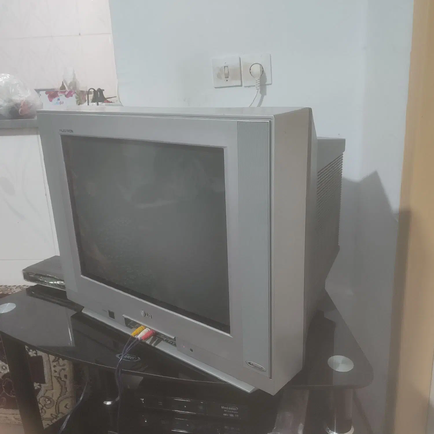 تلویزیون 21اینچ ال جی|تلویزیون و پروژکتور|دهگلان, |دیوار