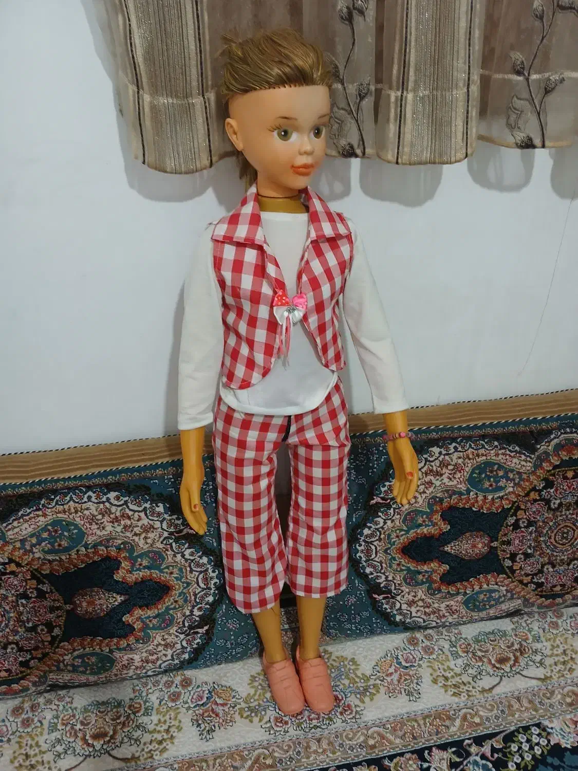 عروسک|اسباب‌بازی بچه|قم, شاه ابراهیم|دیوار