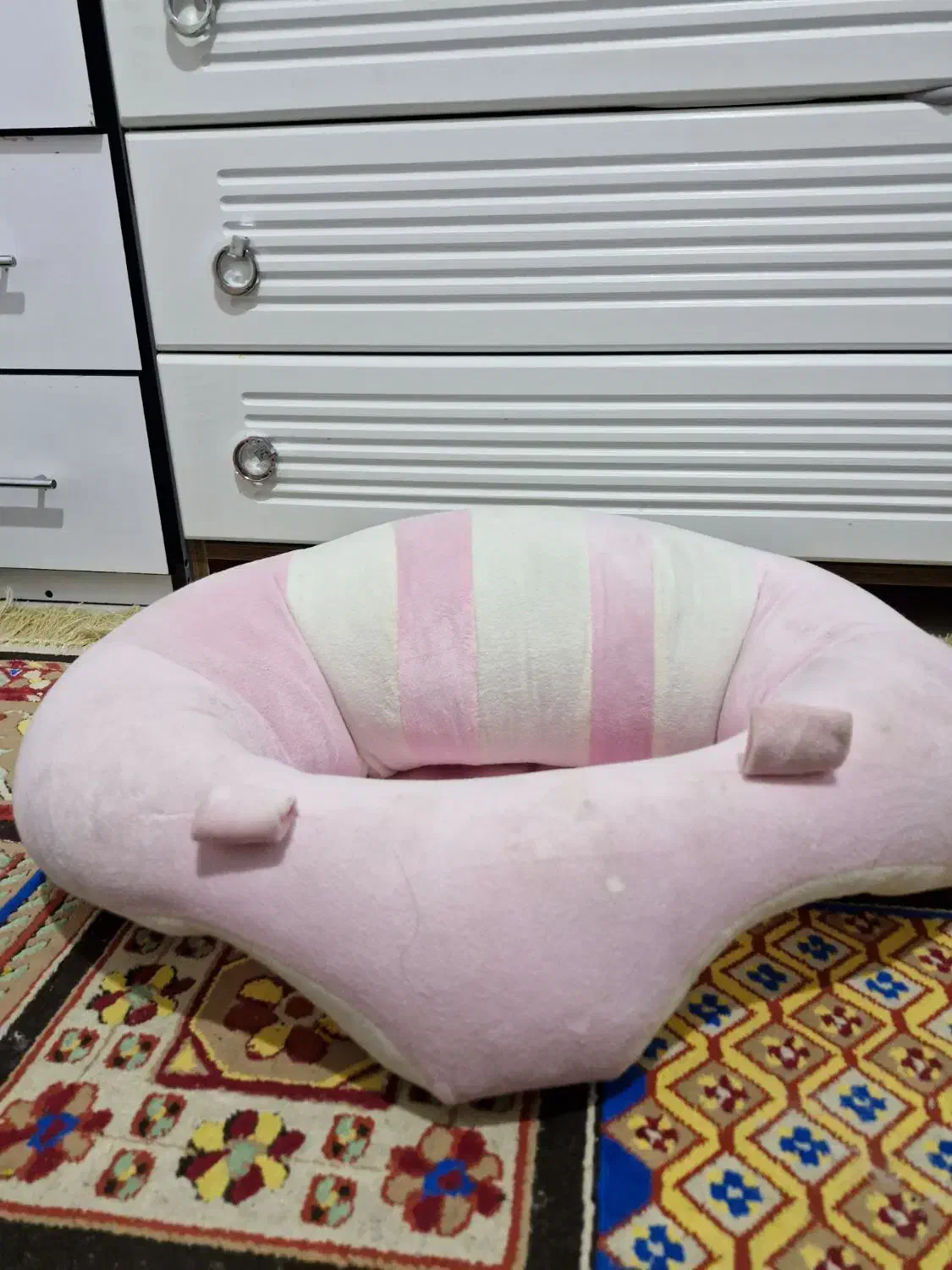 صندلی کمک نشستن کودک|تخت و صندلی بچه|بیرجند, |دیوار